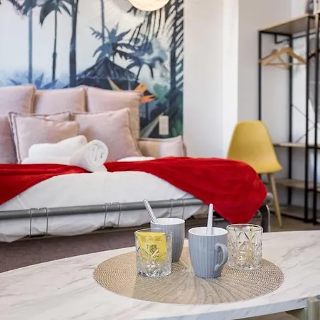 Apartmán Majopi 8 - Central, Ac, Close To Palais & Beaches